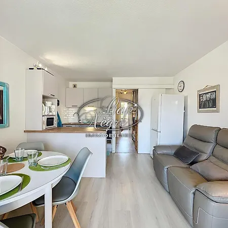 Familial Pour 4 Personnes à 150m De La De Cavalière - *